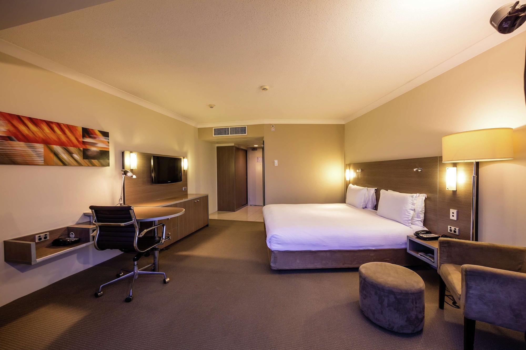 Doubletree By Hilton Cairns Hotel Exterior foto