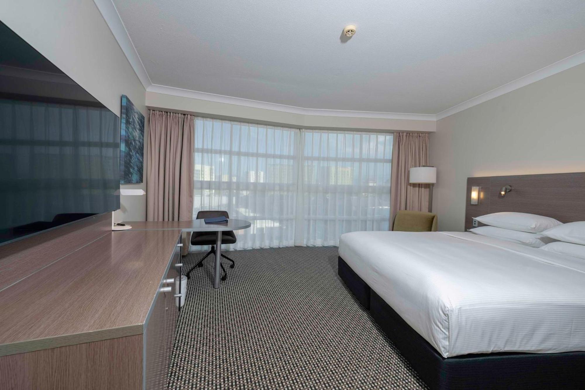 Doubletree By Hilton Cairns Hotel Exterior foto
